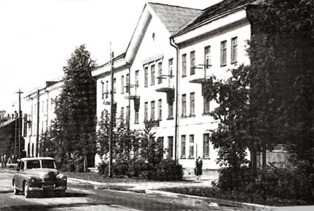 Сыктывкар, улица Орджоникидзе в 1960 году и  в наше время