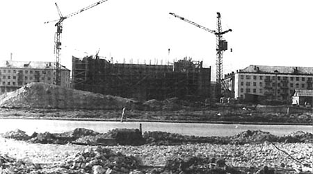 Строительсво корпуса музыкального театра в Сыктывкаре в мае 1966 и Музтеатр в наше время